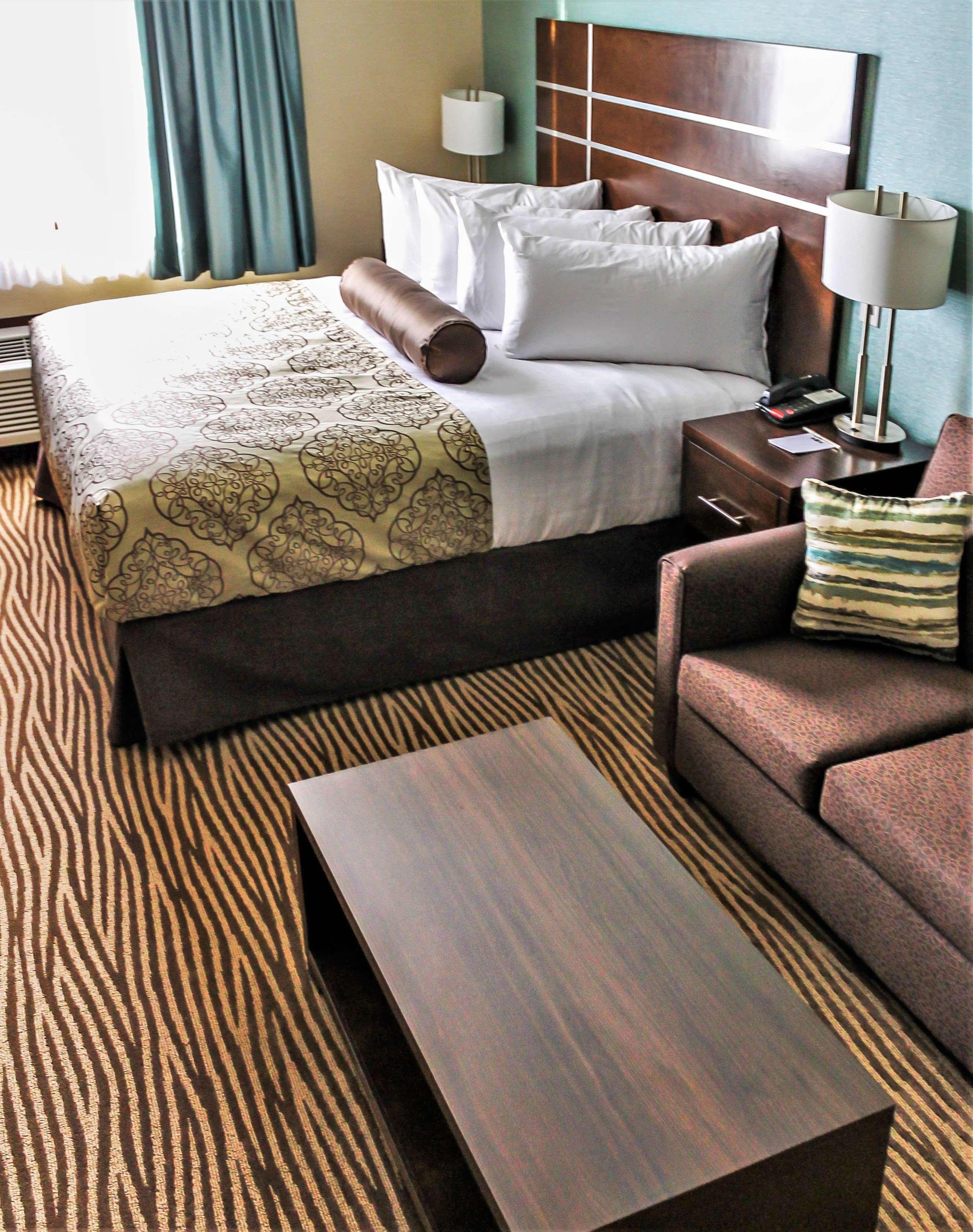 Best Western Plus Moosomin Hotel Екстериор снимка