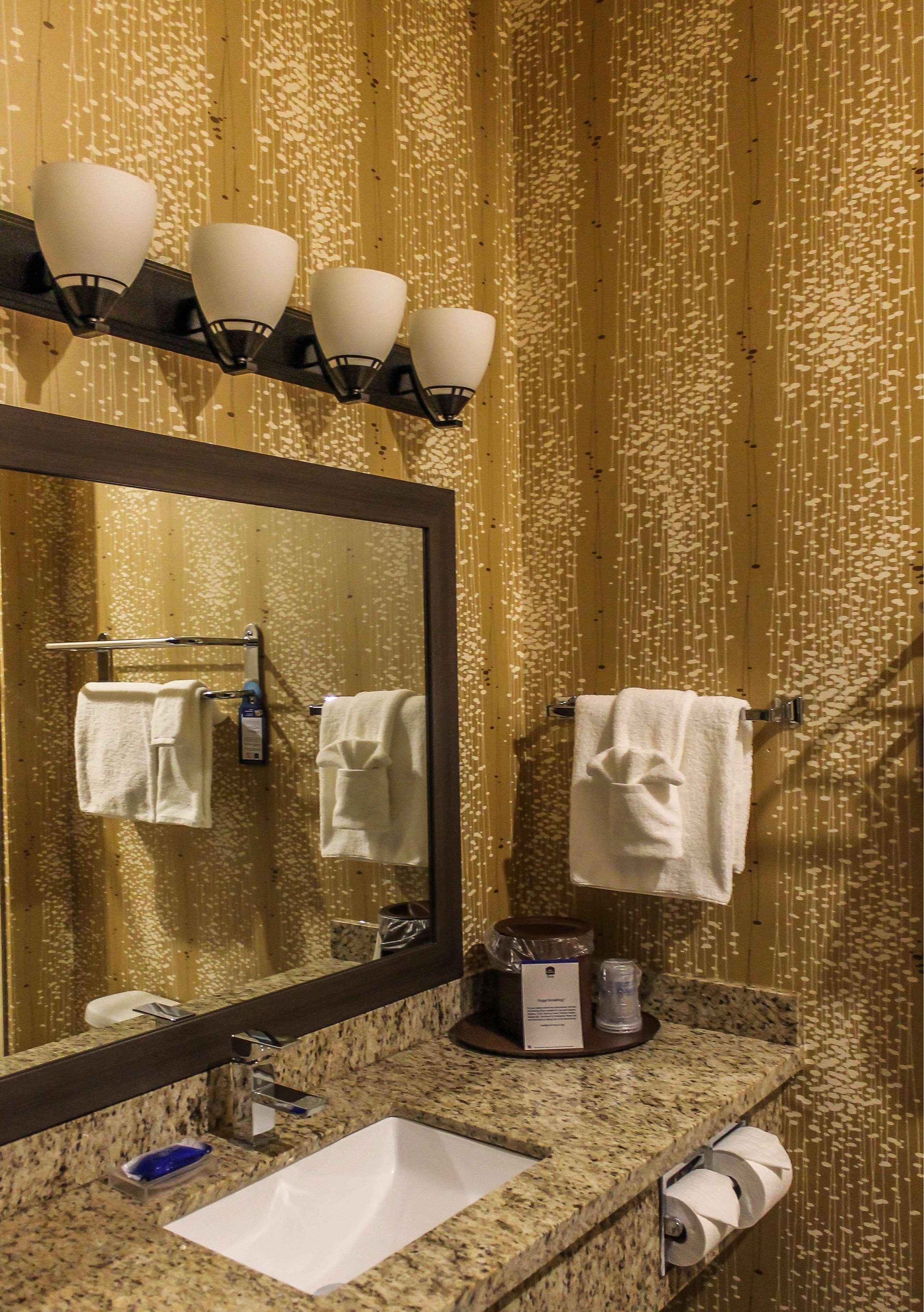 Best Western Plus Moosomin Hotel Екстериор снимка