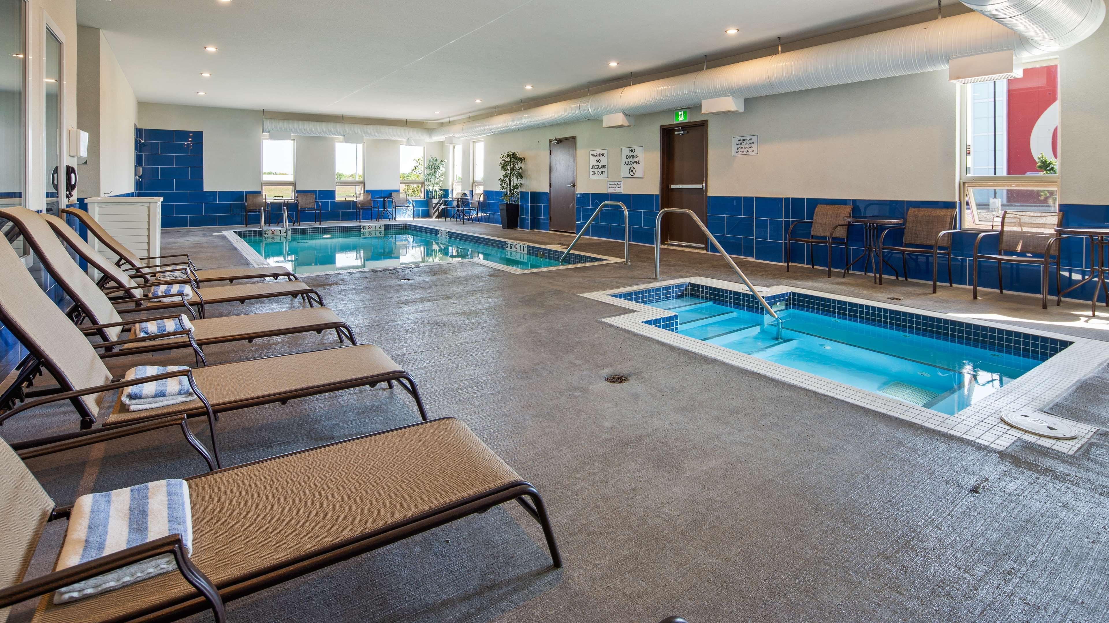 Best Western Plus Moosomin Hotel Екстериор снимка