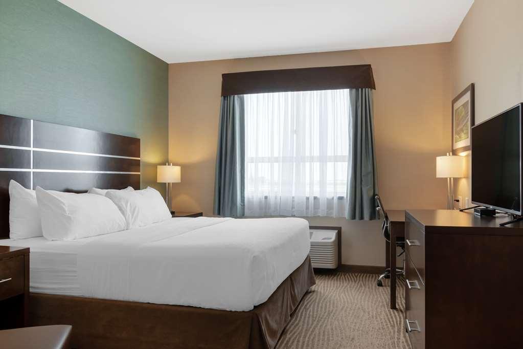 Best Western Plus Moosomin Hotel Стая снимка