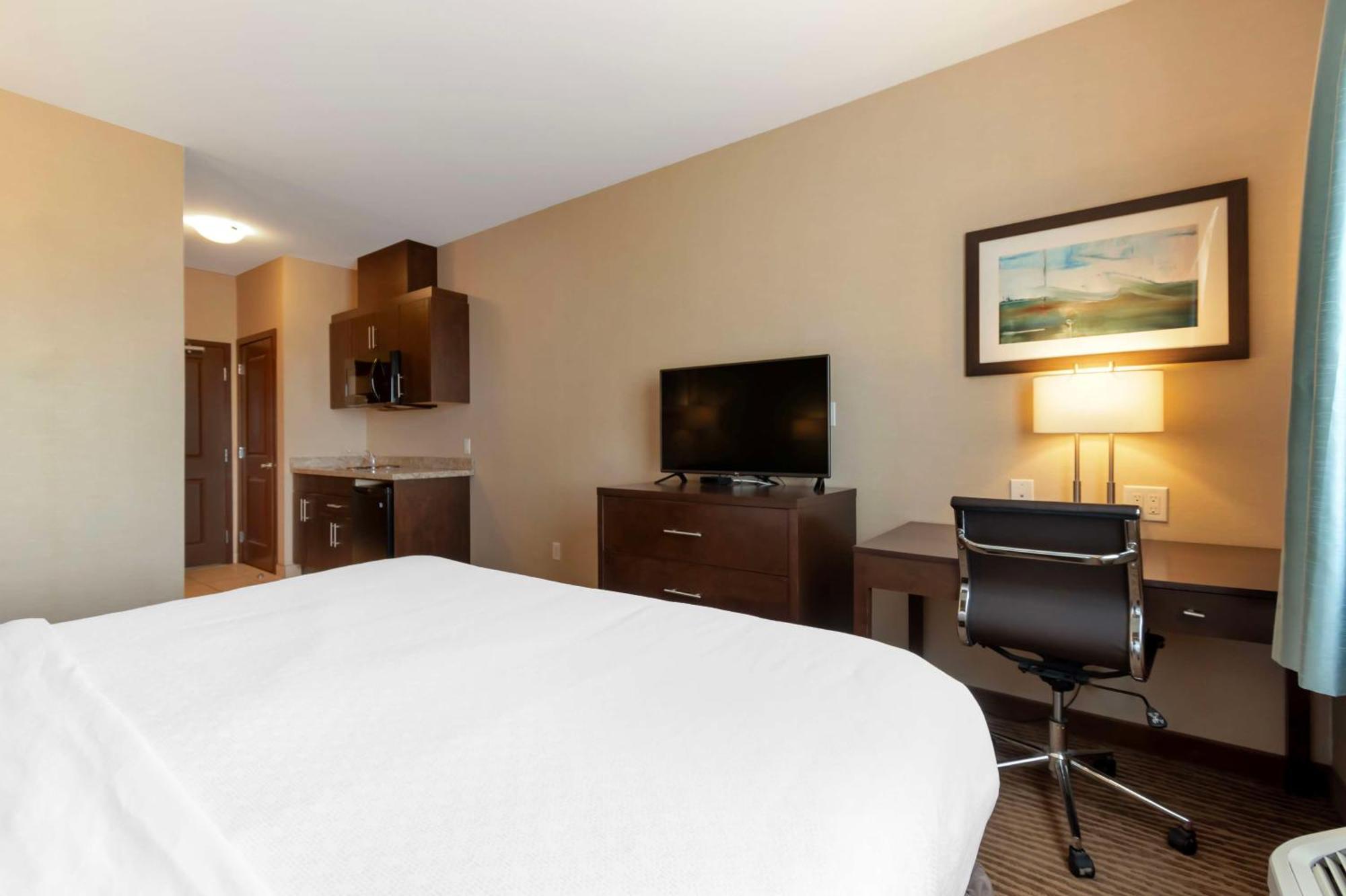 Best Western Plus Moosomin Hotel Екстериор снимка