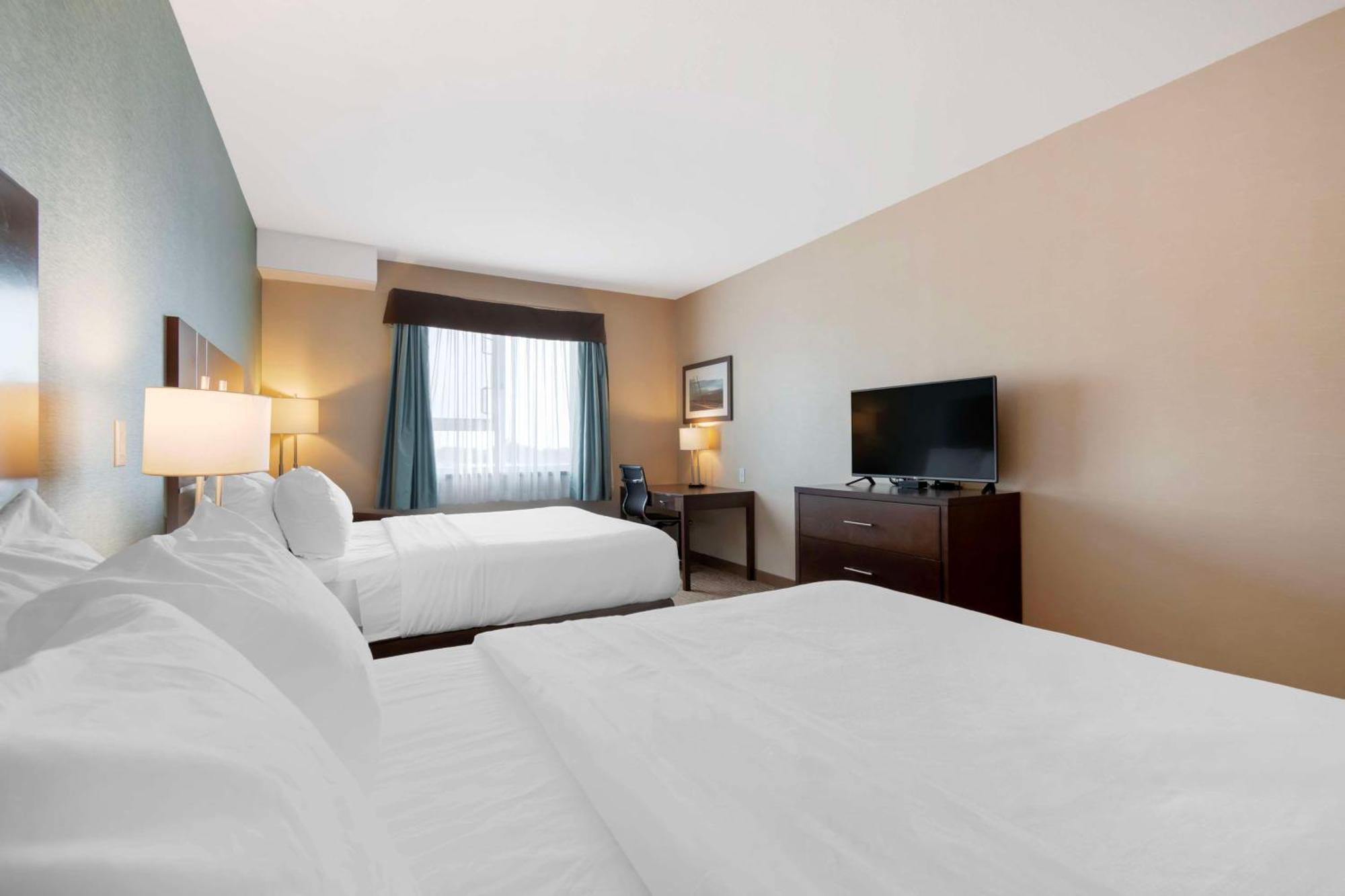 Best Western Plus Moosomin Hotel Екстериор снимка