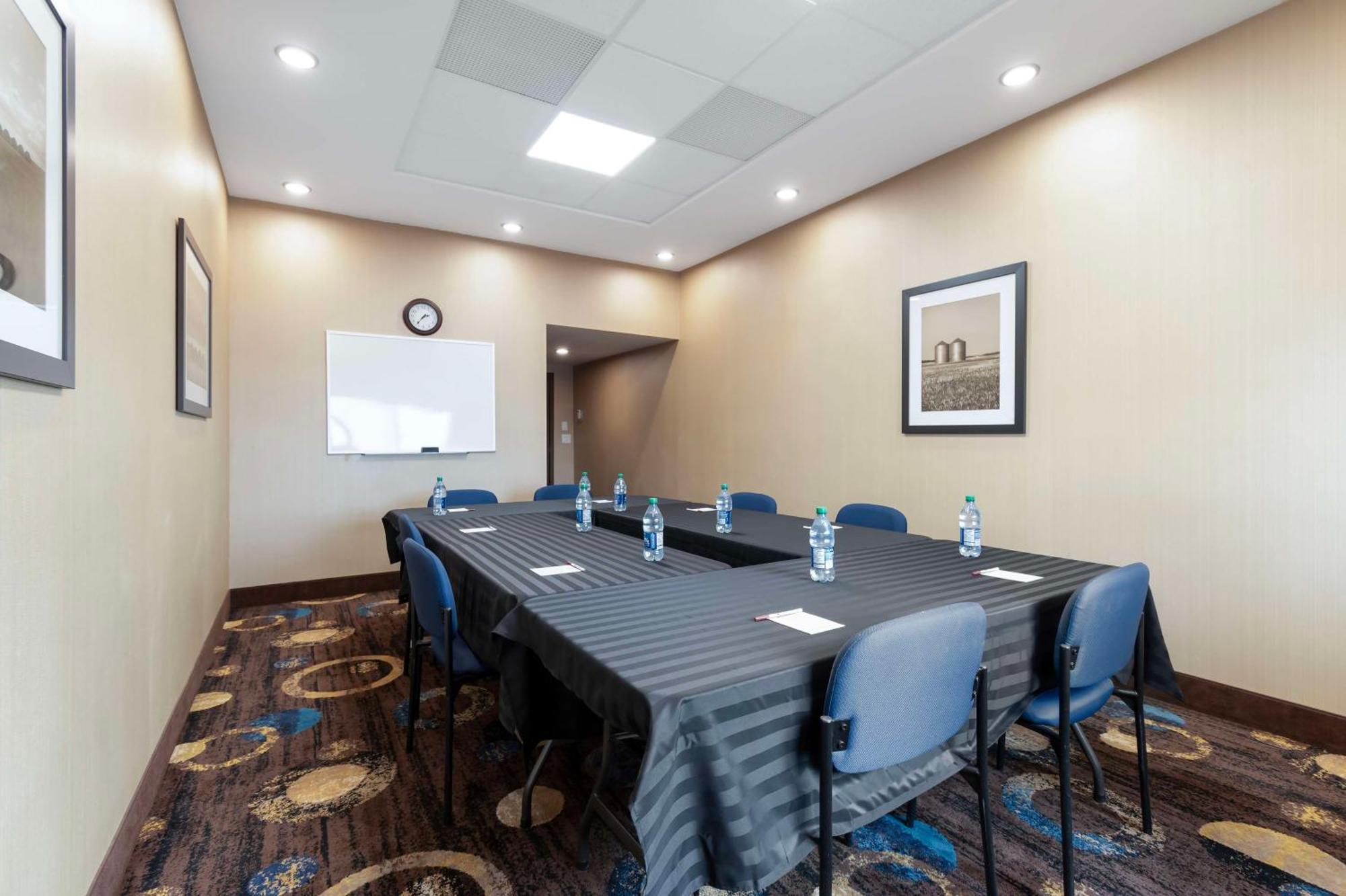 Best Western Plus Moosomin Hotel Екстериор снимка