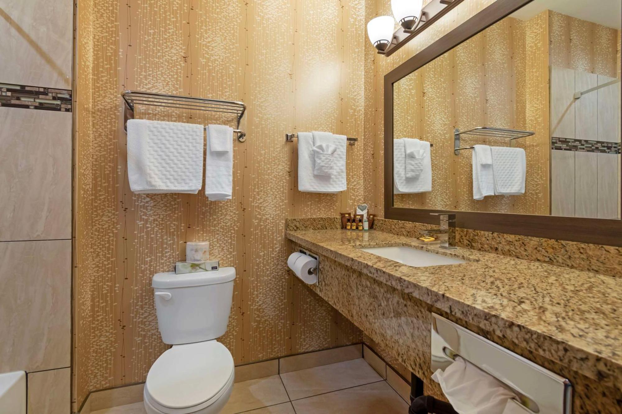 Best Western Plus Moosomin Hotel Екстериор снимка