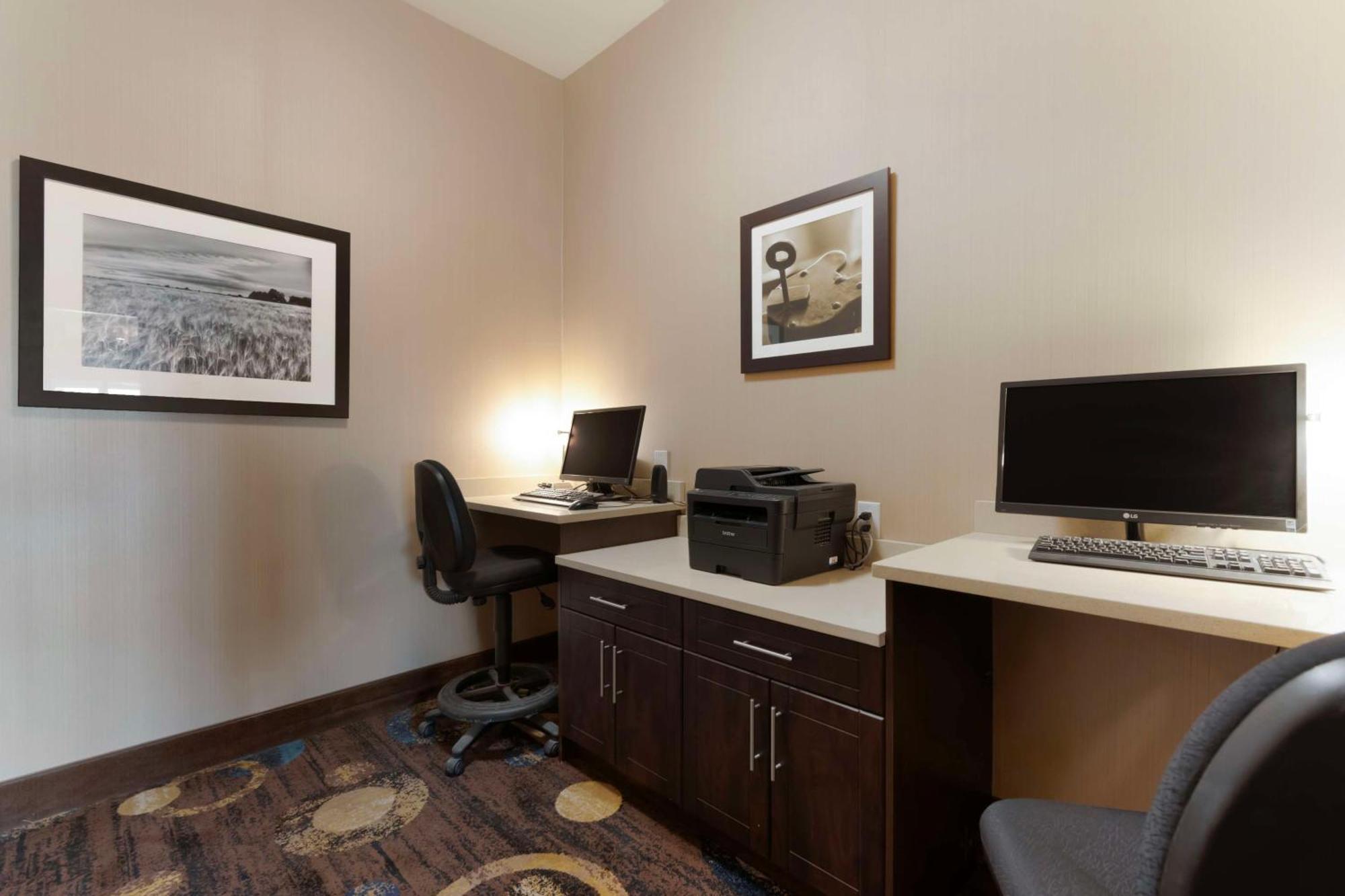 Best Western Plus Moosomin Hotel Екстериор снимка