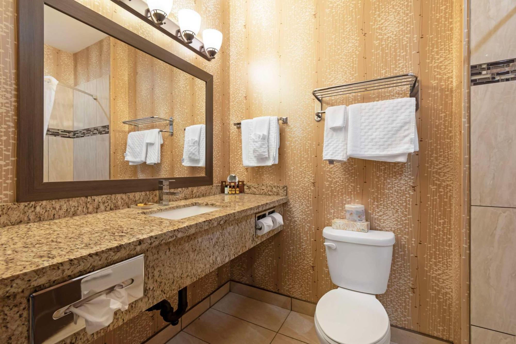 Best Western Plus Moosomin Hotel Екстериор снимка
