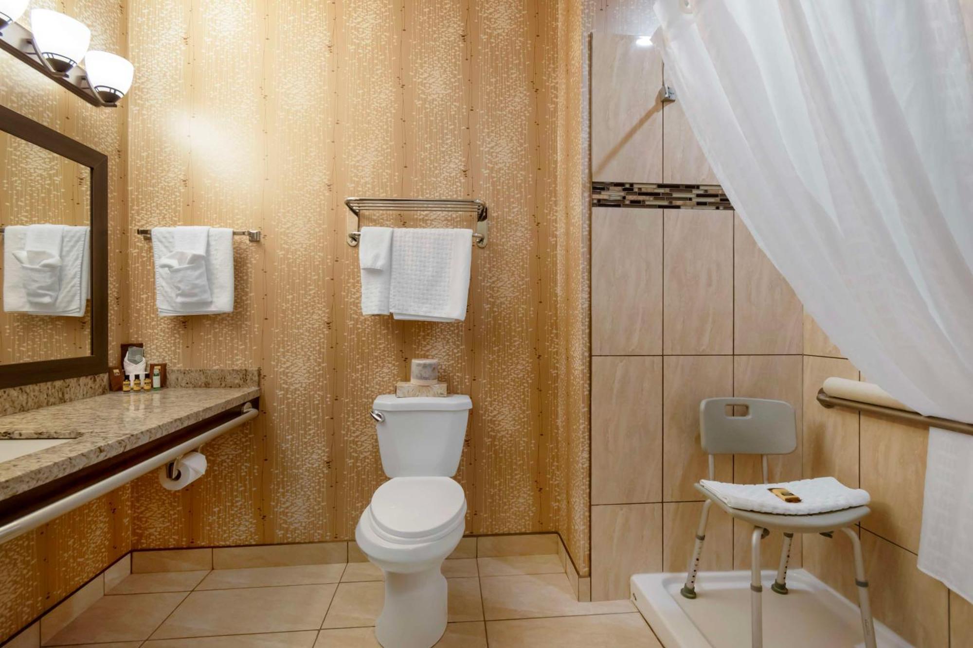 Best Western Plus Moosomin Hotel Екстериор снимка