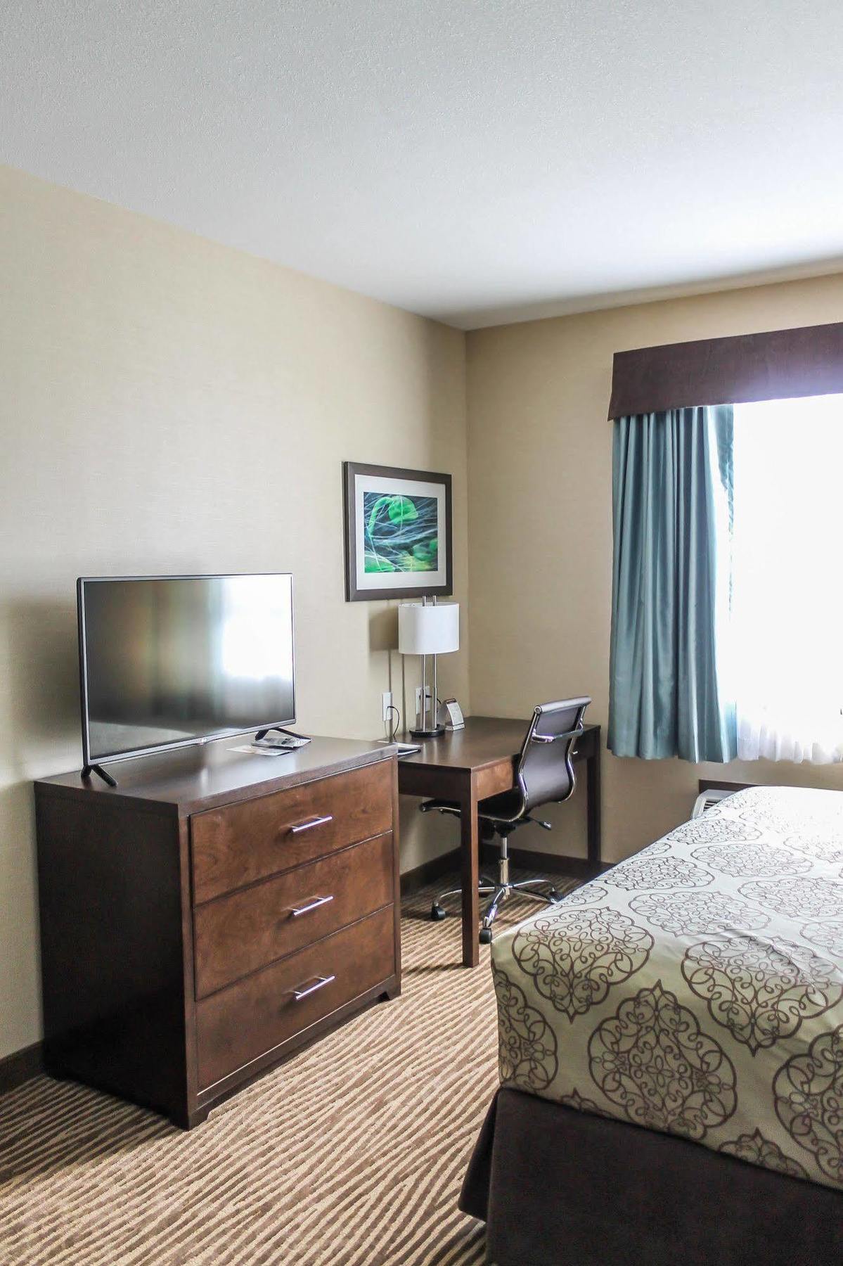 Best Western Plus Moosomin Hotel Екстериор снимка
